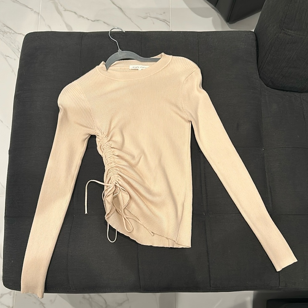 Beige fitted sweater